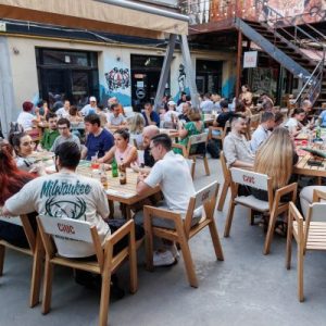 seara de socializare la table cu cbg